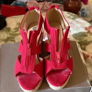 Chic Red Espadrille Wedges